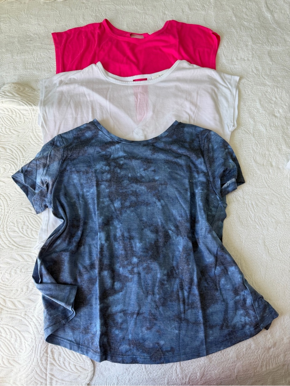 Set of 3 Old Navy Open Back Girls Activewear Shirts Blue,White & Hot Pink Size 8